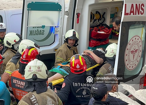 Bölgeye itfaiye, AFAD, UMKE, polis ve sağlık ekipleri sevk edildi.