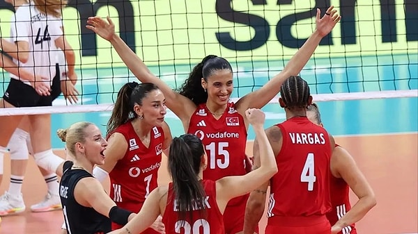 Takım, İstanbul'daki Avrupa Şampiyonası finalinde İtalya'yı yenerek ikinci kez kıtanın zirvesine çıktı.