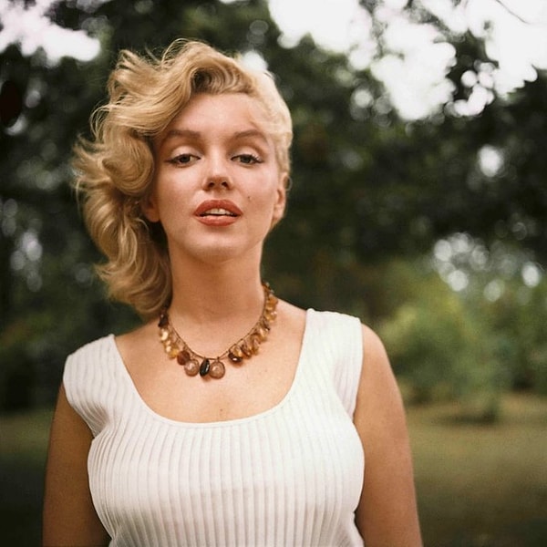 Birbirlerine benzetilen Sydney Sweeney ve Marilyn Monroe arasında uzak bir akrabalık bağı bulundu.