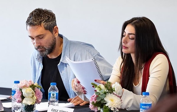 Kulislerden aktarılan bilgilere göre Ferda, aslında yıllar önce kuyuya atılıp ölü sanılan Fikriye.