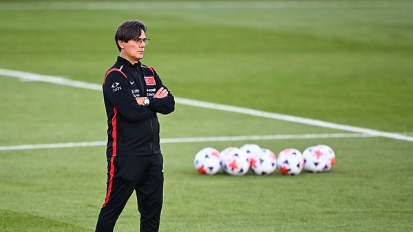 Her 3 okurdan biri sorumlu olarak Montella'yı gösterdi.