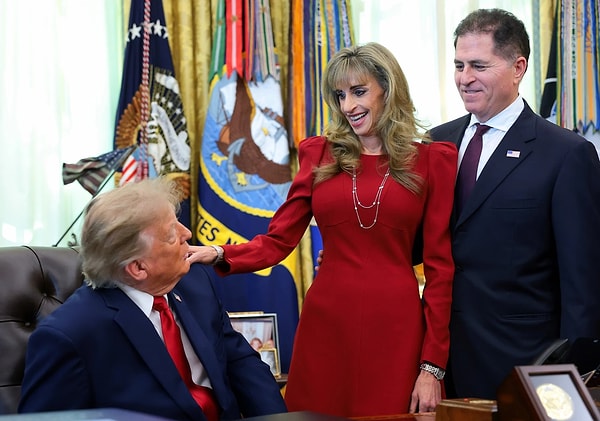Dell çifti Aralık 2025'ten bu yana Trump Hesapları'nın Beyaz Saray'daki en görünür isimleri arasında.