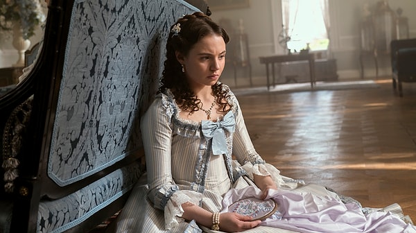 Diziyi Shonda Rhimes yazacak, yönetmen koltuğunda Queen Charlotte'un yönetmeni Tom Verica oturacak.