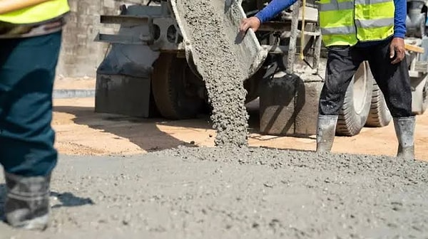 Çimento ağırlığının binde yarımı kadar şeker, betonun donmasını yaklaşık 4 saat geciktiriyor.