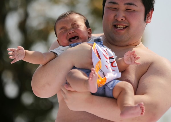Tokyo'daki en bilinen Naki Sumo etkinliği 1991'den beri Asakusa'da yapılıyor