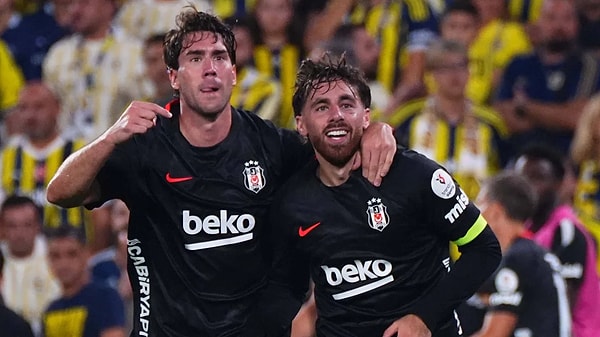 Beşiktaş beklenen puanda lider, Galatasaray'la eşit puanda.