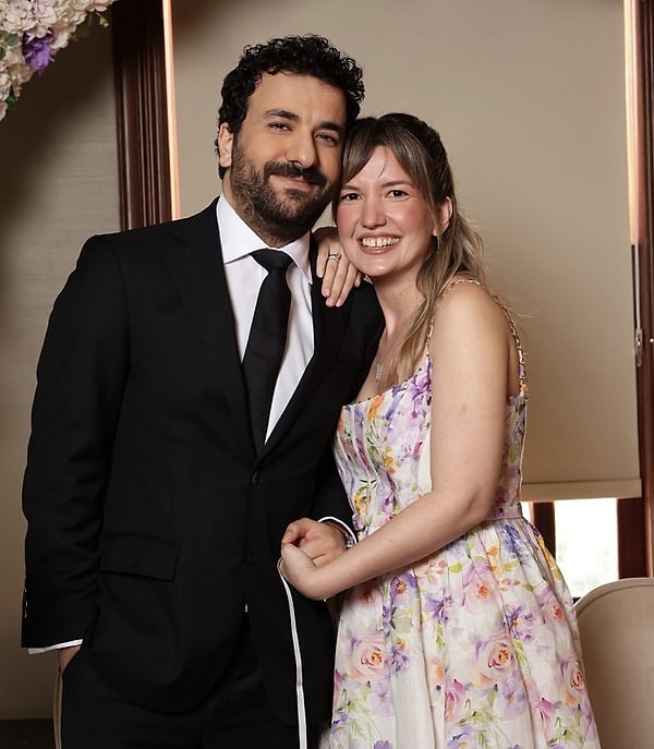 Hasan Can Kaya, Konuşanlar galasında evlilik hayatının kendisine yakıştığını söyledi.