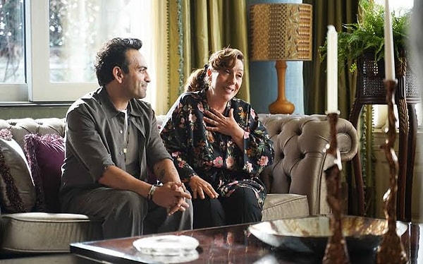 Tuzlu Kahve'nin yeni konuğu Kuzey Güney'in "Ali"si Rıza Kocaoğlu oldu.