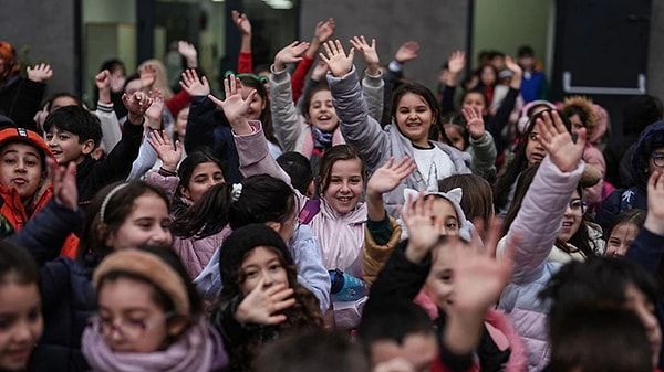 Okullar 13 Kasım Cuma günü kapanacak.