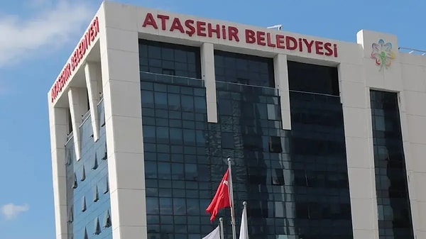 Ataşehir Belediyesi AKP'ye geçti.