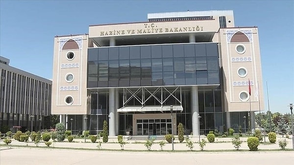Hazine ve Maliye Bakanlığı, vergi bildirimlerinde dijital dönüşümü tamamlayacak dev bir adıma imza attı.