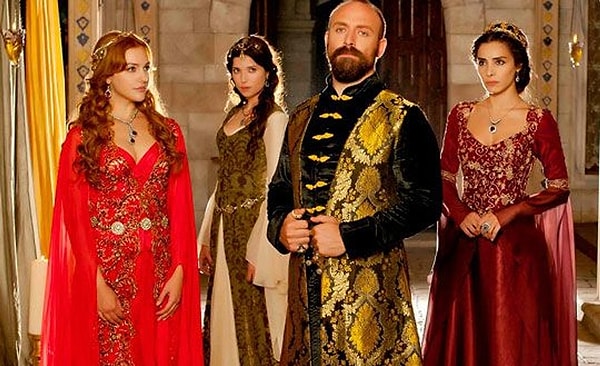 2. Aslan burcu: İlginin başkasına kaymasına hiç tahammülleri yok