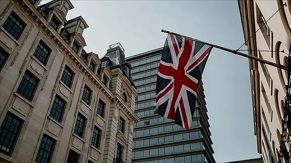 Webb reminded people that deaths must be reported within five days in England and eight days in Scotland, noting that delays trigger automatic payments in the system: