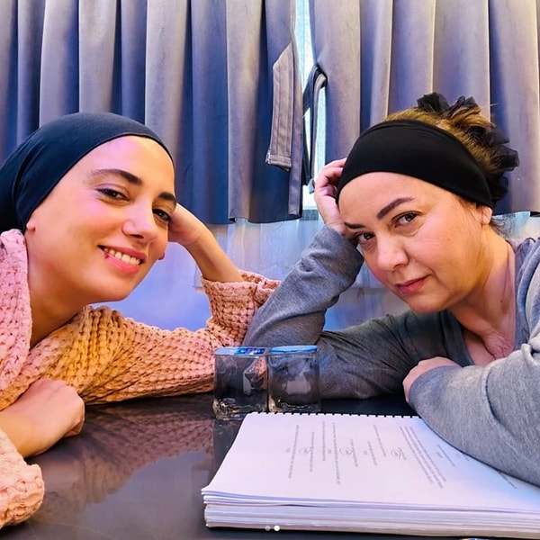 Fakat Ceren Karakoç'un açıklamaları bununla da bitmedi! Ünlü oyuncu, bu kez de Kızılcık Şerbeti tarihinin en olaylı vedalarından birine imza atan Sibel Taşçıoğlu hakkında bomba bir detay paylaştı.