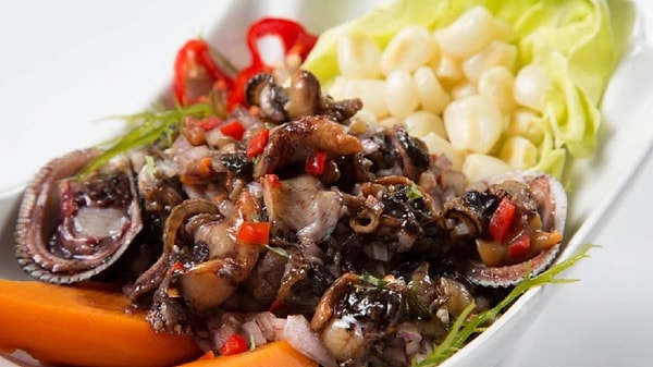10. sırada Peru'dan ceviche de conchas negras var.