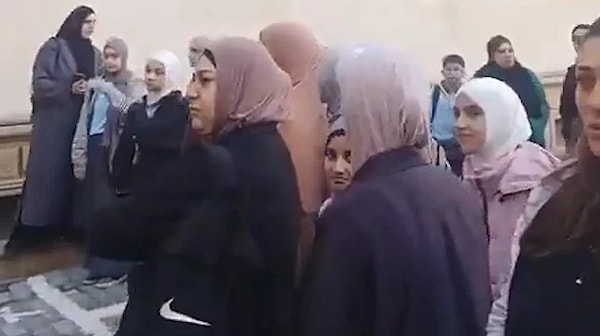Karar 21 Eylül'de çıktı, metinde başörtüsü geçmiyor