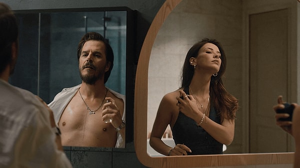 Aşk Tesadüfleri Sever 3, hikâyeyi doğrudan ilk filmin kaldığı yerden devam ettiriyor.