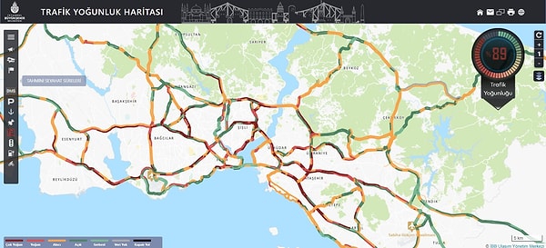 Yağmur trafiği durma noktasına getirdi, Vali Gül vatandaşları dışarı çıkmamaya çağırdı.