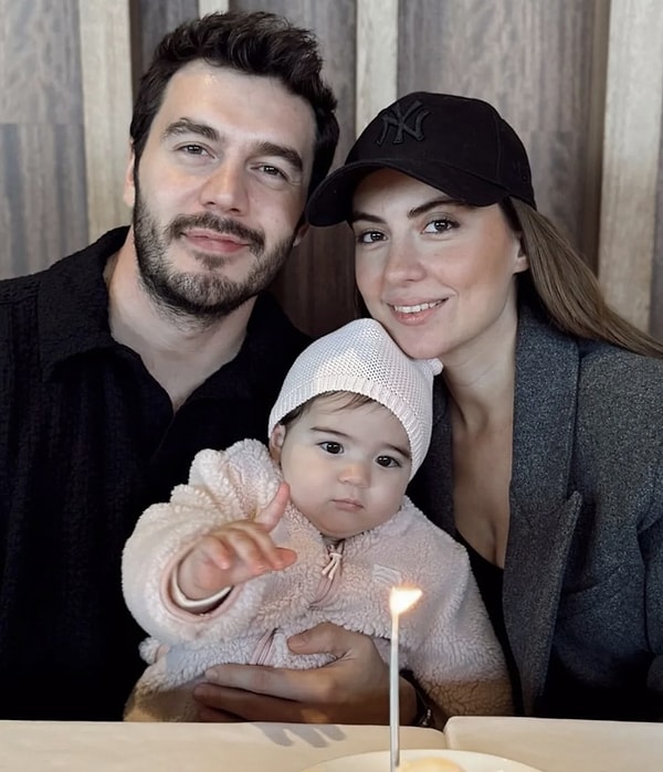 Habertürk'ün haberine göre Şaşmaz, kızı Azra'nın tedavisi için iki ay Almanya'da kaldıklarını söyledi.