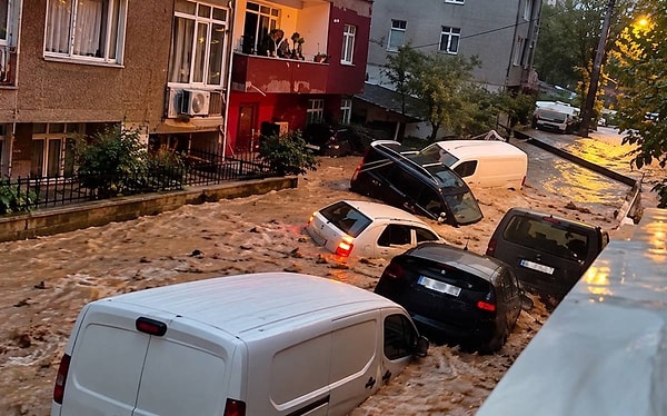 Kayıp ihbarı yapılan 6 kişi aranıyor.