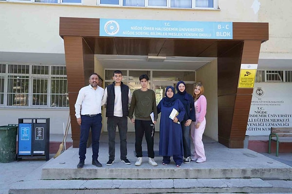 Tercih sonucu gelince oğluna "Senin okuduğun bölüm bana da geldi" dedi