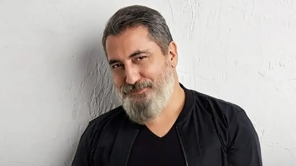 Güçlü sesiyle yıllarca sahnelere hayat veren Soner Olgun, 67 yaşında hayatını kaybetti.