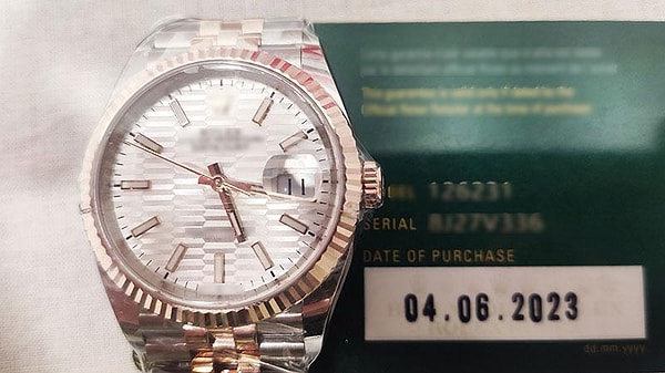 Patek Philippe yüzde 12,1, Rolex yüzde 4,6 değer kazandı; şarapta ise düşüş sürüyor.