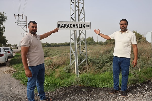 İmam ve okul müdürü dışında 17 sokaktaki herkes Öztoprak soyadını taşıyor.