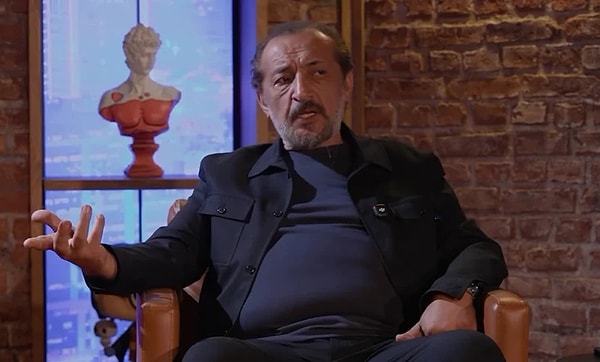 Mehmet Şef, Berfu Yenenler'in Talk Show Perileri programında mesleğinin geçmişine dair dikkat çekici açıklamalar yaptı.