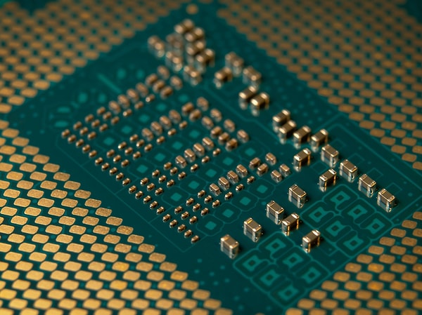 KB Securities, Samsung'un dördüncü çeyrekte 114 trilyon won faaliyet karı elde etmesini bekliyor.