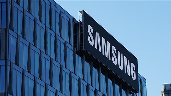 Samsung'un üçüncü çeyrek faaliyet karı bir önceki yıla göre yüzde 783 arttı.