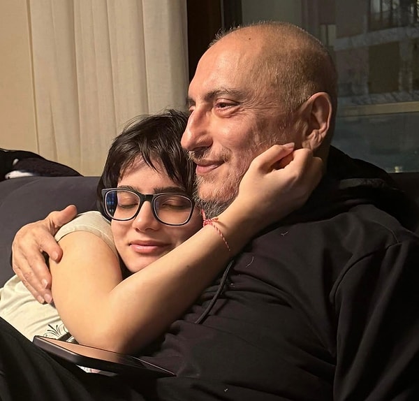 Soner Olgun için bugün, 18 Ekim Pazar günü, Harbiye Muhsin Ertuğrul Sahnesi'nde düzenlenen tören, sanat dünyasından pek çok ismi bir araya getirdi.