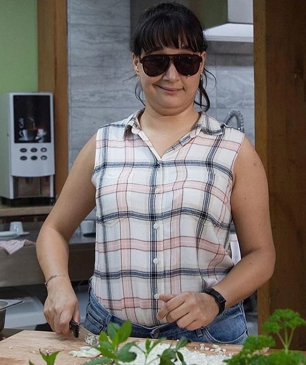 Gupse Özay, Ayşe Arman'ın programına konuk olduğu sohbet sırasında kariyerinin en unutulmaz karakterlerinden Deliha'ya hazırlanırken yaşadıklarını da bütün açıklığıyla anlattı.