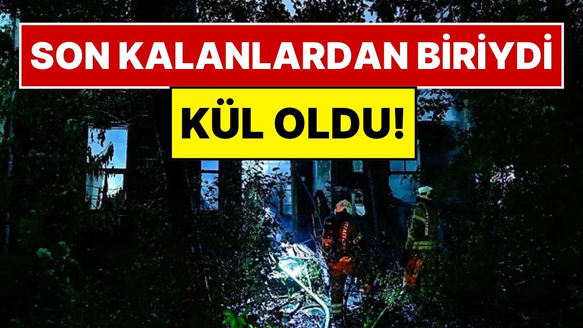 Son Kalanlardan Biriydi: Kadıköy'de 3 Katlı Tarihi Ahşap Köşk Gece Yarısı Küle Döndü