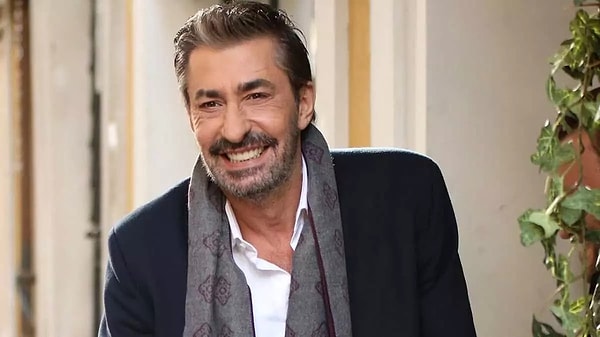 Erkan Petekkaya yüzüğün neden bu kadar kıymetli olduğunu da anlattı.