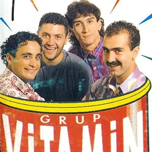 90'lı yılları hatırlayanlar bilir, Grup Vitamin'in şarkıları bir dönemin vazgeçilmezlerindendi. İşte Ata Demirer'in gençlik yıllarına ait görüntüleri de grubun meşhur 'İsmail' klibinden çıktı!