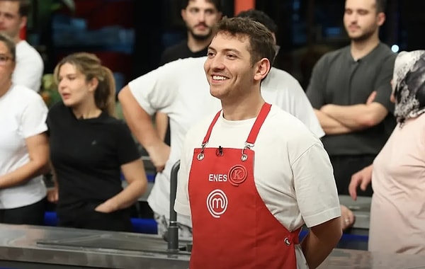 Tiramisu düellosunu Şadi kazandı, kırmızı takımın başına ise Enes'i getirdi.