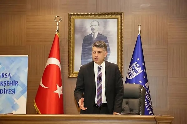 Ulaş Akhan kaç yaşında, nereli?