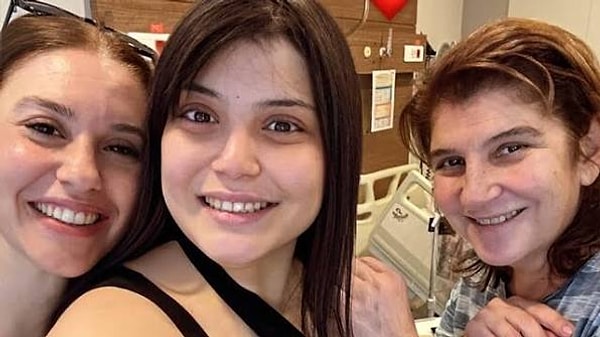 Annesi Melis Civelek'in senaryo ekibinden ayrılması sorulunca "O benim kararım değil, annemin kararı" dedi.