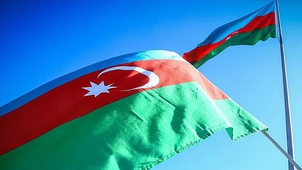 Azerbaycan, 31 Türk vatandaşının ülkeye girişini yasakladı.