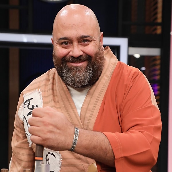 Somer Sivrioğlu, MasterChef jürisindeki yıllarının yanında özel hayatıyla da sık sık magazin gündemine taşındı.