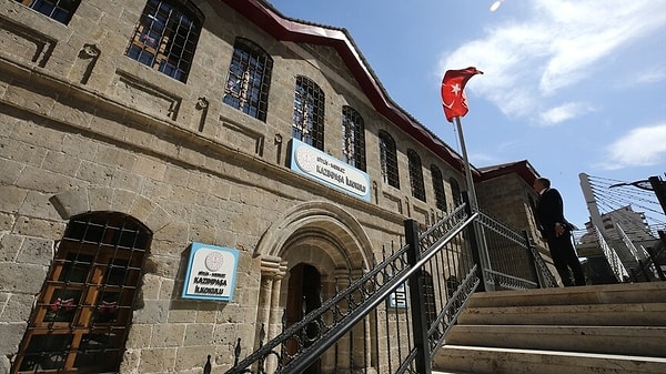 Cumhuriyetin İlk Yıllarında Kapılarını Açtı