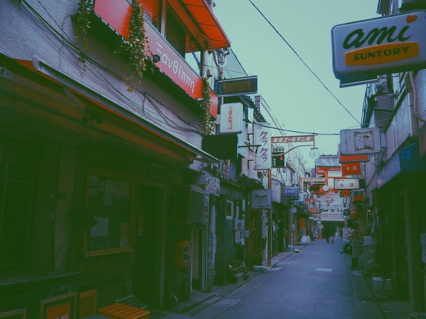 Dünyanın en hızlı yaşlanan ülkelerinden Japonya'da işi devralacak kişi bulunamayınca dükkanlar kapanma riskiyle karşı karşıya.