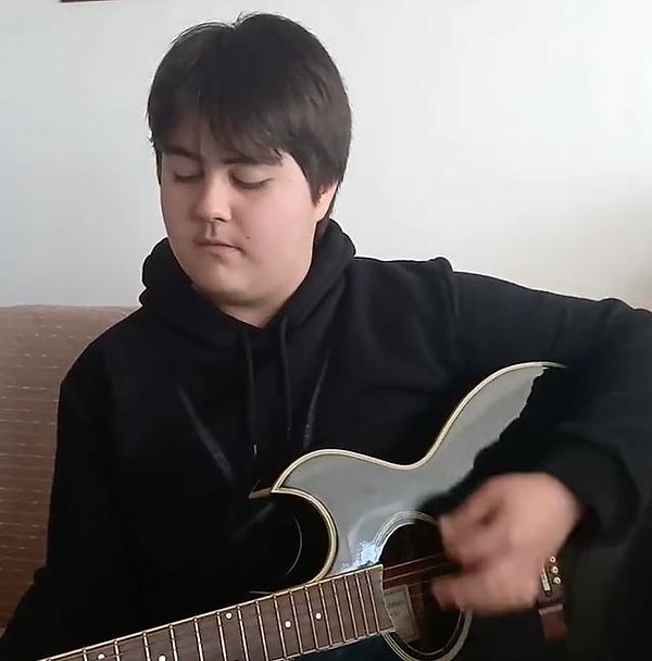 Yetenek Sizsiniz'in Baha'sı şimdi ne yapıyor sorusunun cevabı mezuniyet ve yurt dışı hedefi oldu.
