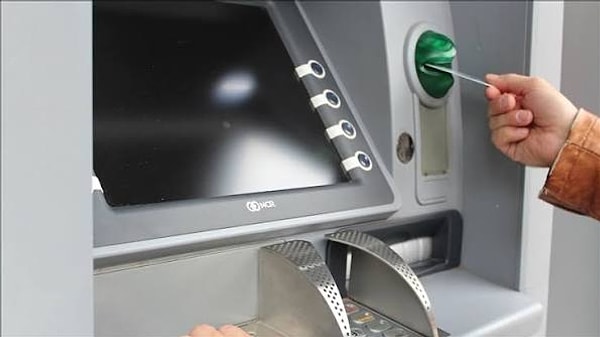 ATM'ye giden eli boş dönüyor.
