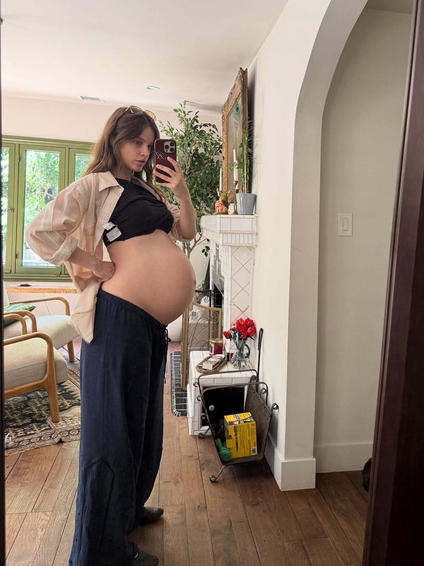 Barbara Palvin ile Dylan Sprouse 2023'te evlendi.