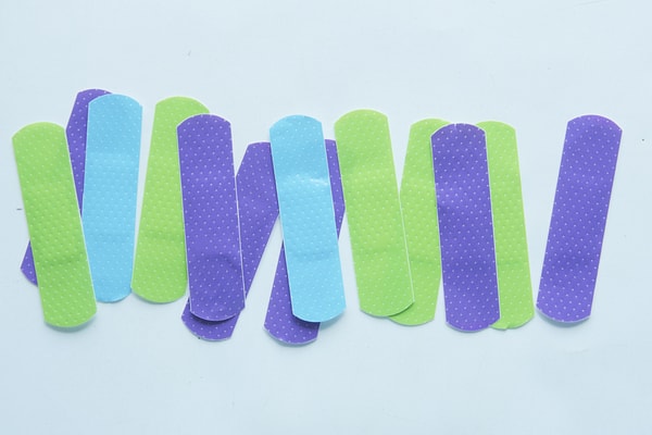 Makine yapımı farklı boylar, steril ve şeffaf sürümlerle ürün çeşitlendi.