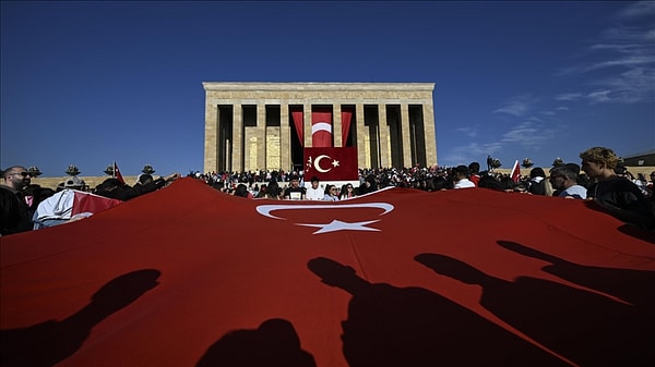 29 Ekim Hangi Güne Denk Geliyor, 28 Ekim Yarım Gün mü?