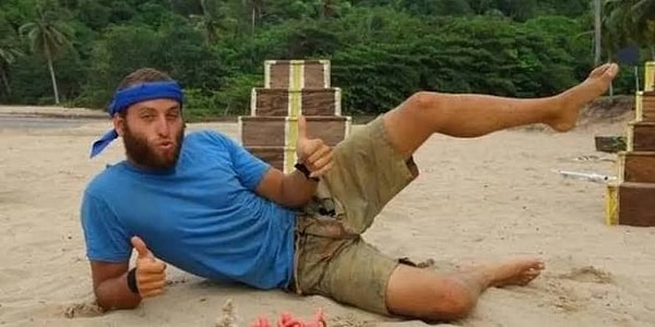 Taner Tolga Tarlacı, ilk olarak 2011 yılında yayınlanan Survivor ile Türkiye'nin gündemine oturdu.