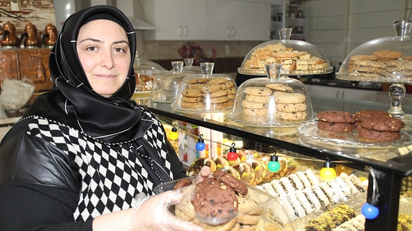Mantının ardından börek, baklava ve kurabiye de tezgaha eklendi